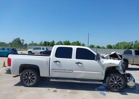 2007 Chevrolet Silverado 1500 Work Truck z USA, uszkodzony, nr VIN 2GCEC13C371540045